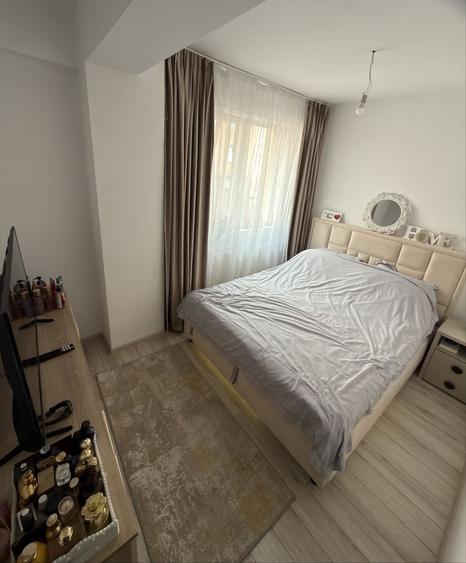 Apartament cu 3 camere decomandat în Chiajna