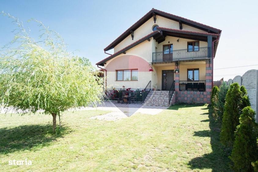 Casă cu 4 camere în Sânpetru