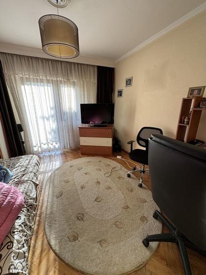 Apartament cu 3 camere decomandat în Lenin Sud