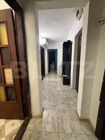 Apartament cu 3 camere decomandat, mobilat în Micro 11