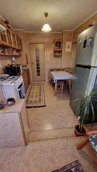 Apartament cu 3 camere decomandat în Gorjului