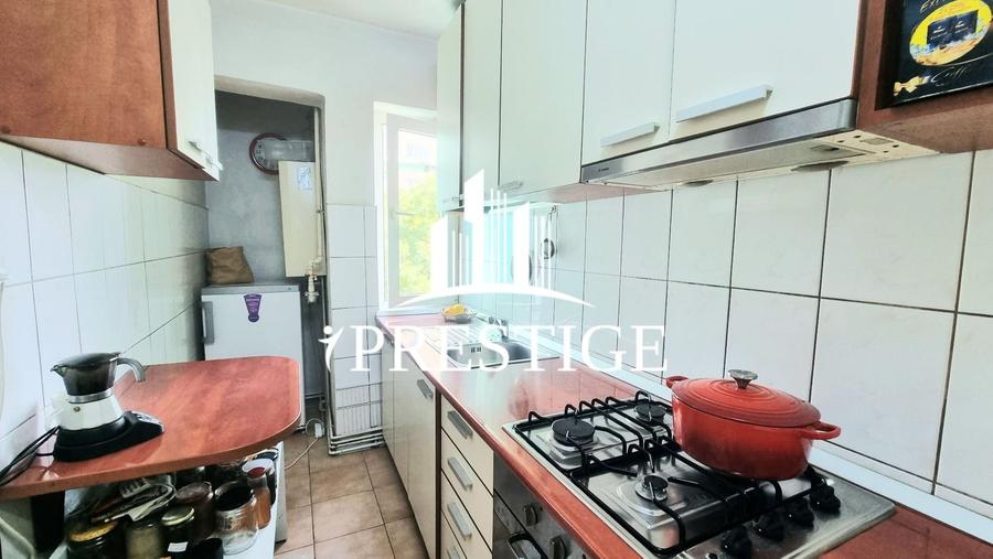 Apartament cu 2 camere nedecomandat, mobilat în Vasile Aaron