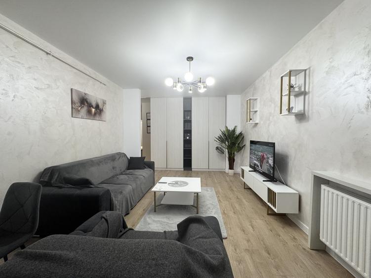 Apartament cu 2 camere decomandat, mobilat în Parcul Carol