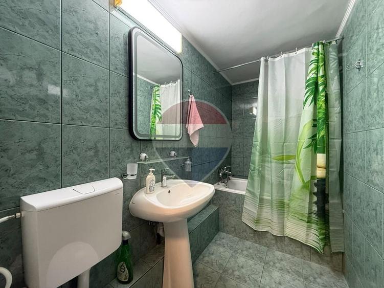 Apartament cu 3 camere decomandat, mobilat în Nerva Traian