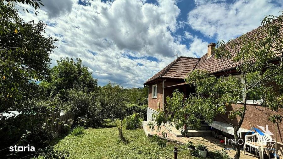 Casă cu 3 camere în Petros