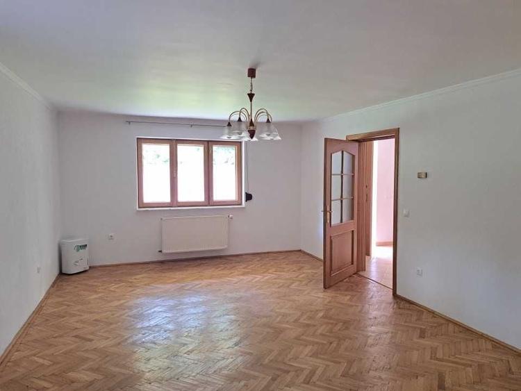 Casă cu 4 camere în Trivale