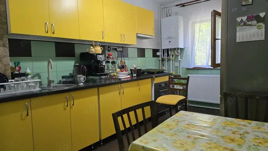 Apartament cu 3 camere decomandat în Zarand