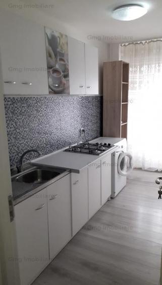 Garsonieră decomandată, mobilată în Tei