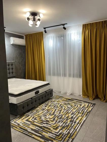 Apartament cu 3 camere semidecomandat în Băneasa