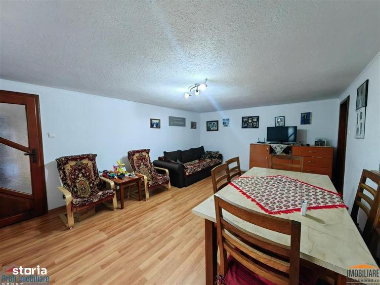 Casă cu 4 camere în Fântânele
