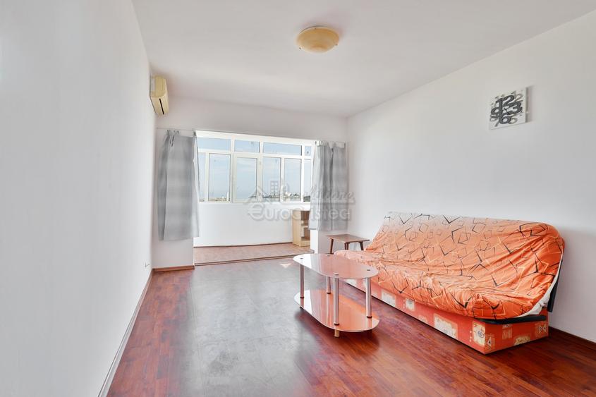Apartament cu 2 camere decomandat în Est