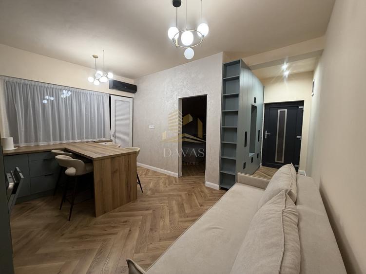 Apartament cu 3 camere decomandat, mobilat în Între Lacuri