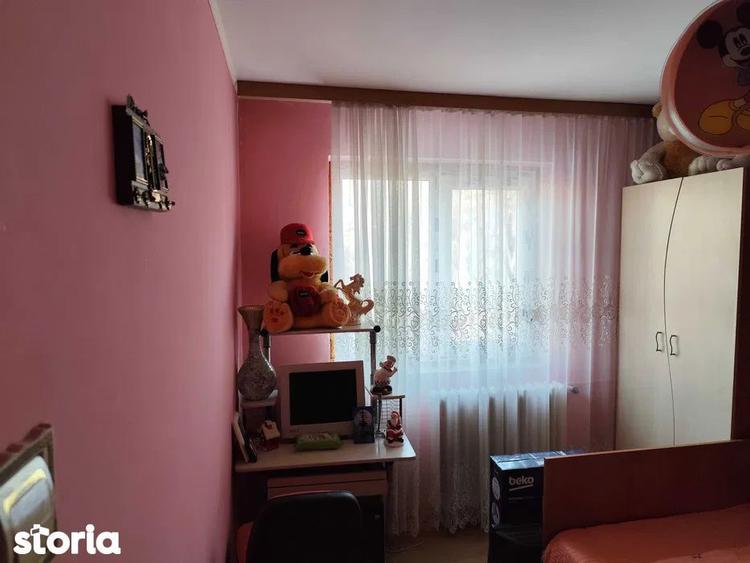 Apartament cu 2 camere semidecomandat, mobilat în Giurgiului
