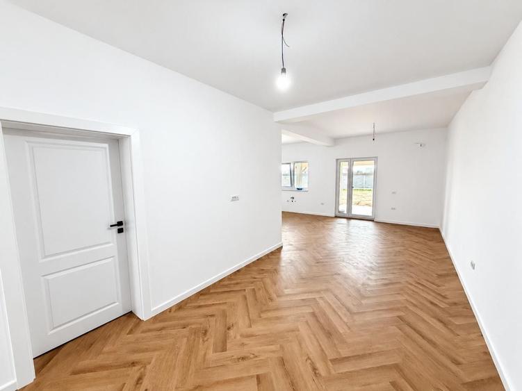 Duplex cu 3 camere cu Canalizare în Moșnița Nouă