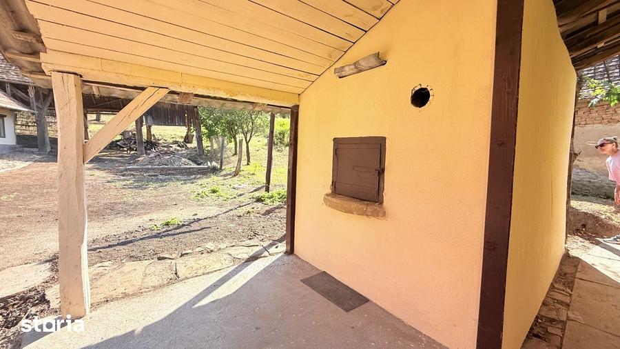 Casă cu 4 camere cu Teren 2100 Mp în Brădeni
