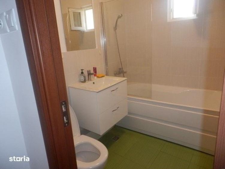 Apartament cu 3 camere decomandat în Aviației