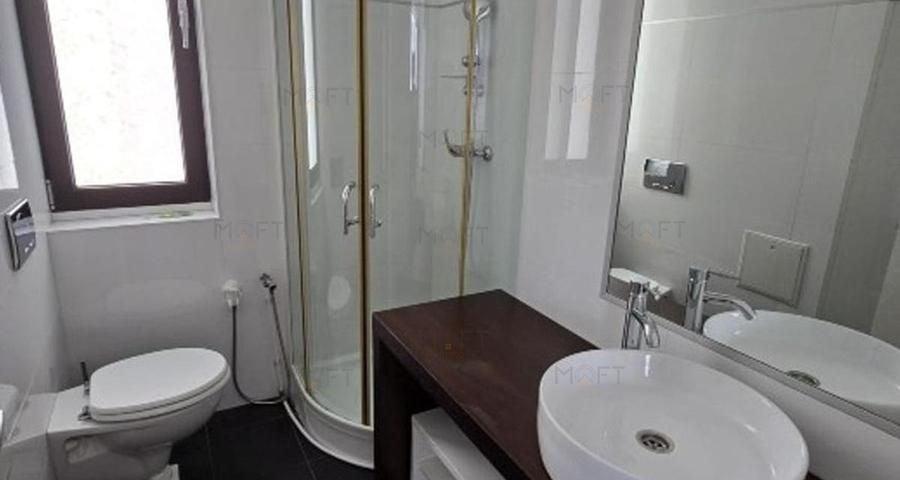Apartament cu 5 camere decomandat, mobilat în Herăstrău