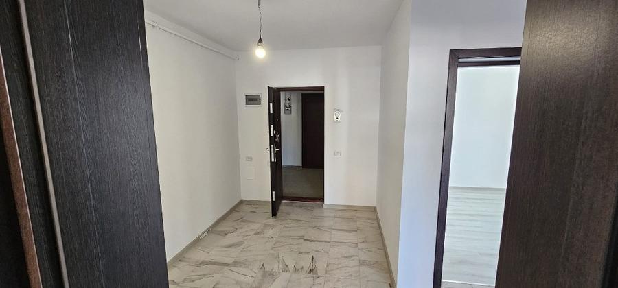 Apartament cu 3 camere decomandat în Sânpetru