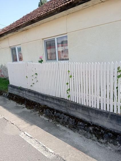 Casă cu 2 camere cu Teren 397 Mp în Baru