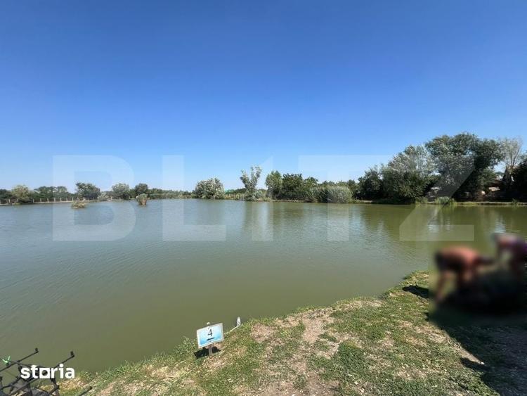 Teren de 20000 mp, în Doba