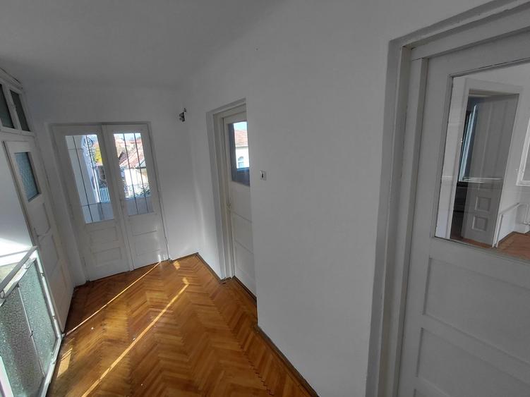 Casă cu 4 camere cu Teren 200 Mp în Gheorgheni