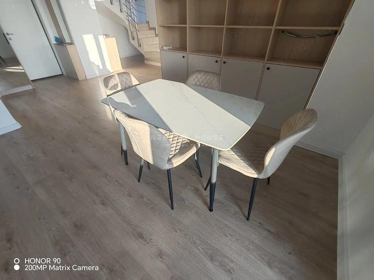 Apartament cu 3 camere decomandat în Parcul Carol