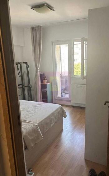 Apartament cu 3 camere decomandat în Octavian Goga