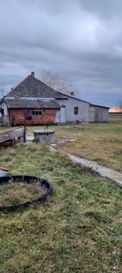 Casă cu 3 camere cu Teren 3000 Mp în Caporal Alexa