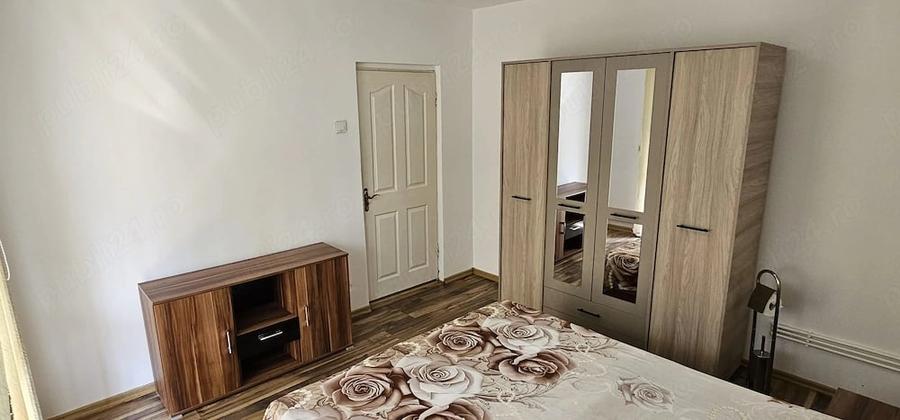 Apartament cu 2 camere decomandat în Casa de Cultură