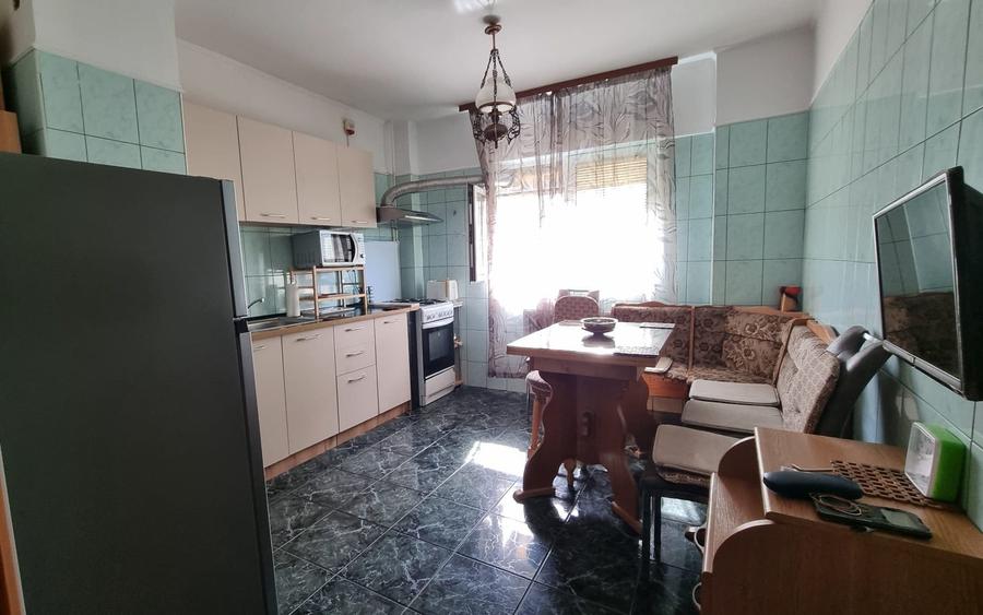 Apartament cu 2 camere decomandat în Iancului