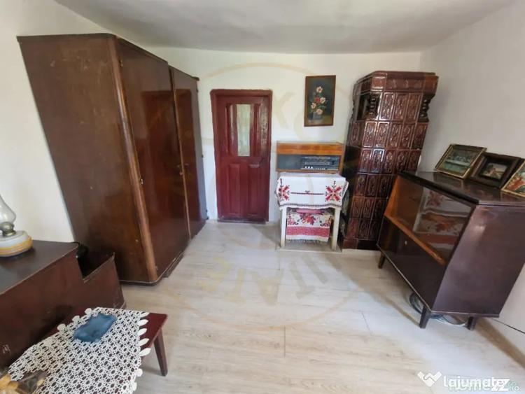 Casă cu 2 camere cu Teren 1150 Mp în Boțești