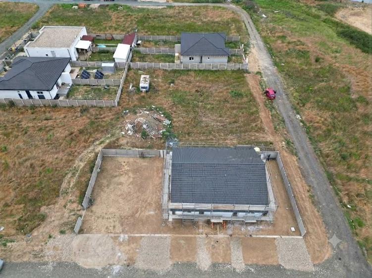 Casă cu 3 camere în Urseni