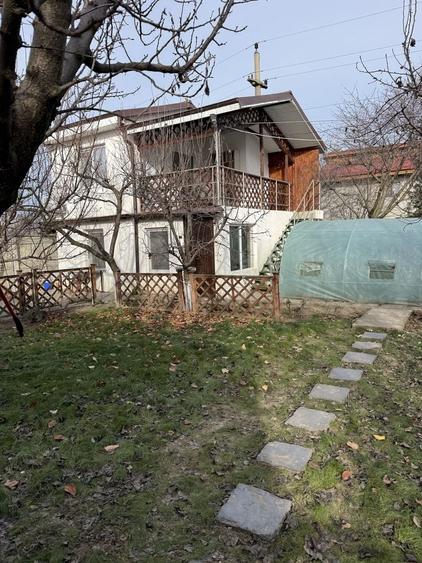 Casă cu 2 camere cu Teren 500 Mp în Central
