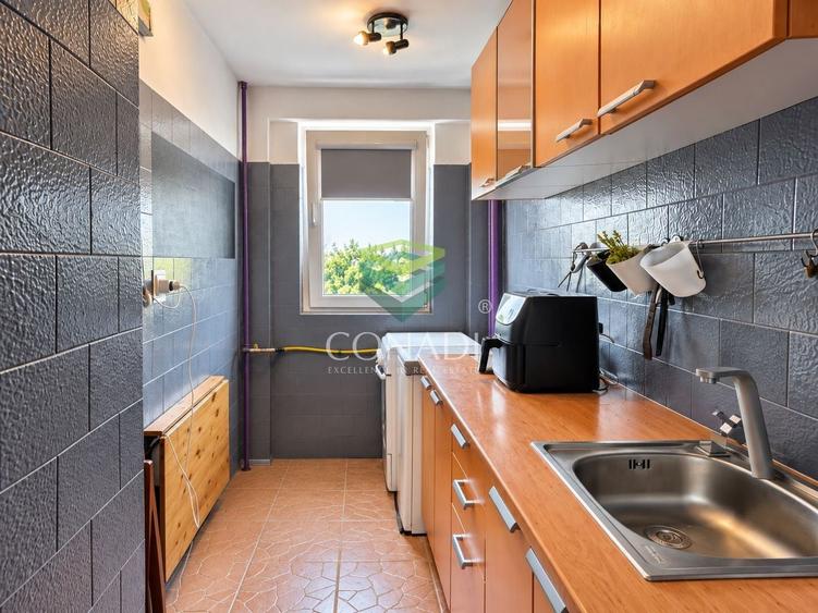 Apartament cu 2 camere semidecomandat în Berceni