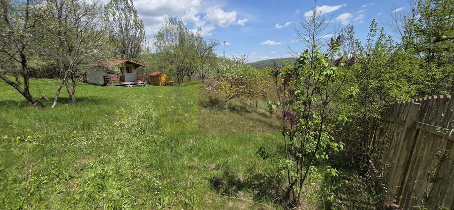 Teren Construcții intravilan de 1494 mp, în Șotrile