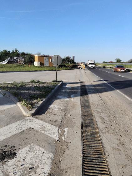 Teren de 14100 mp, în Central