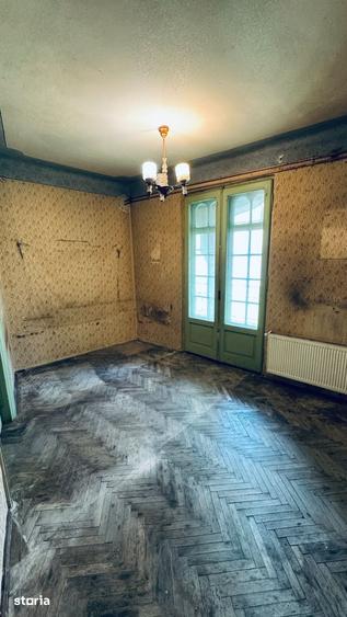 Apartament cu 4 camere decomandat în Centrul Istoric
