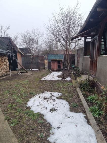 Casă cu 4 camere în Buteni