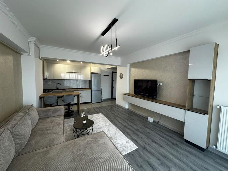 Apartament cu 3 camere decomandat în Energia