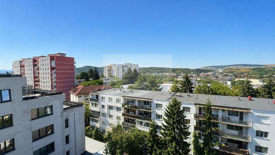 Apartament cu 2 camere semidecomandat, mobilat în Mănăștur