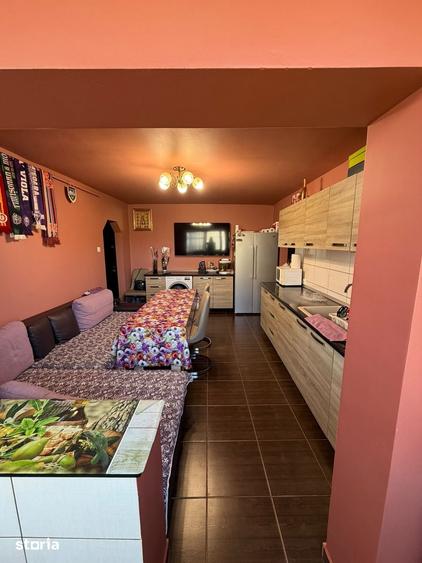 Apartament cu 4 camere în Soarelui
