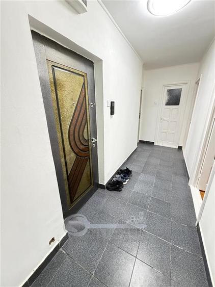 Apartament 3 camere, 75 mp, 2 băi, 2 balcoane, CT, 3 AC, boxă 9 mp  - 12