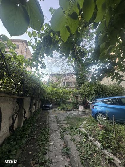 Apartament cu 3 camere în Rosetti