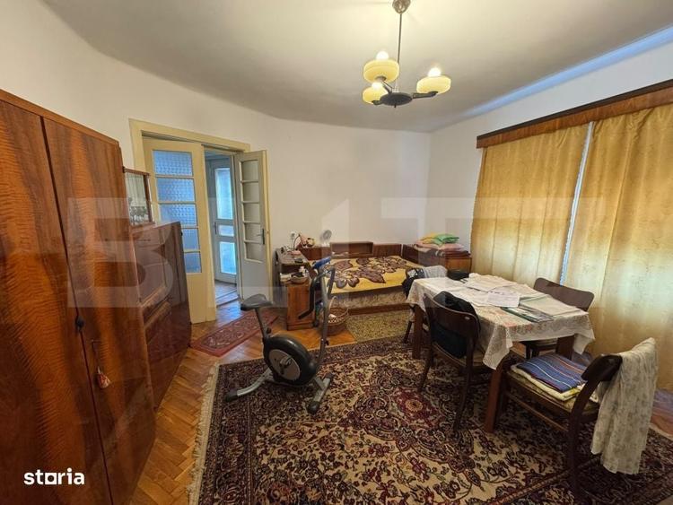 Casă cu 4 camere în Vinerea