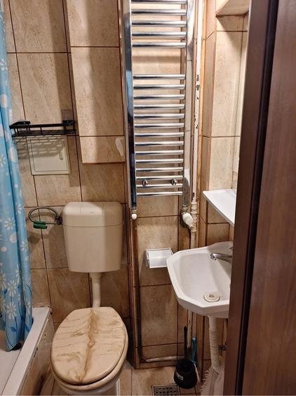 Garsonieră decomandată în Baba Novac