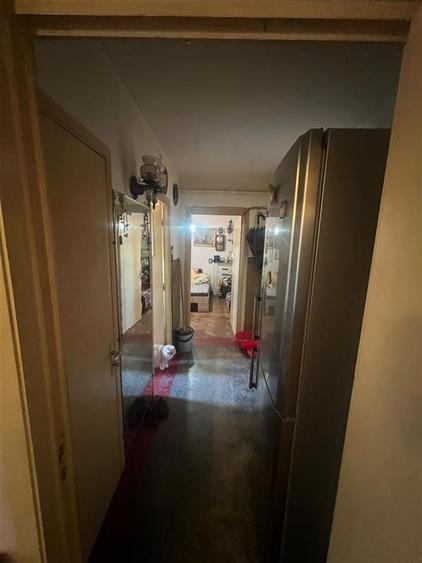 Apartament cu 3 camere semidecomandat în Podu Roș
