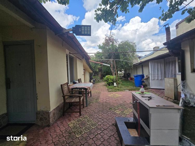 Casă cu 5 camere cu Teren 600 Mp în Andronache