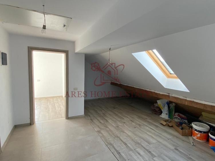 Casă individuală cu 5 camere cu Canalizare în Șag