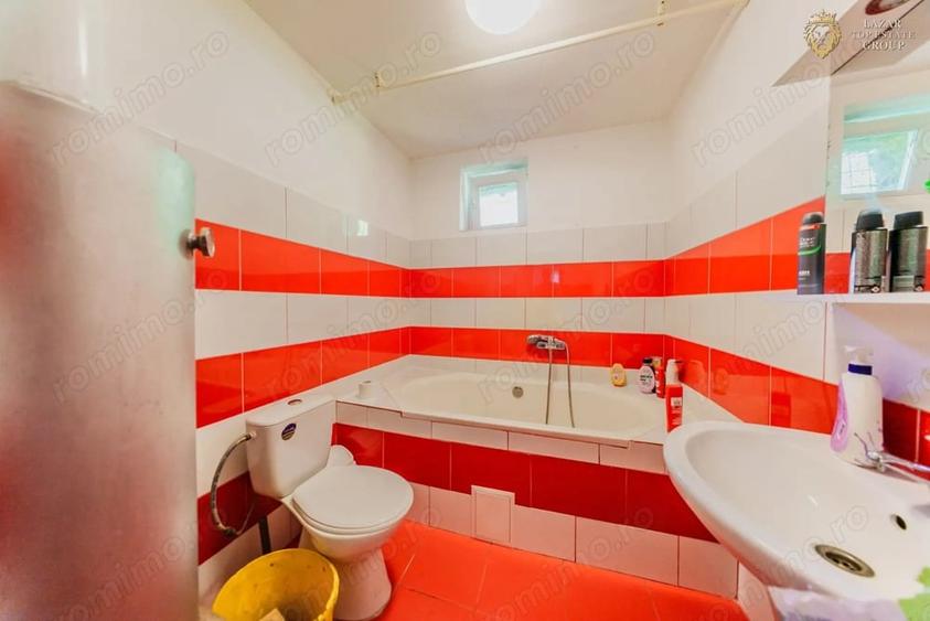 Casă cu 3 camere cu Teren 2880 Mp în Zărand