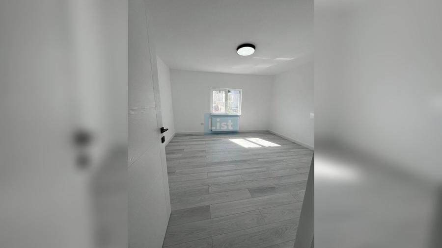 Casă cu 3 camere cu Teren 300 Mp în Centura